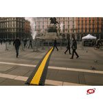 Carica l'immagine nel visualizzatore Galleria, Pedana passacavi | 2 CANALINE | Zona Ad Alto Traffico | Protezione cavi | Manifestazioni | Eventi | Cantieri stradali | Capacità 12 Ton | DH-CP-S2M