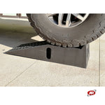 Carica l'immagine nel visualizzatore Galleria, Coppia di pedane | Pedane in polipropilene con salita e fermo | Per auto ribassate | GARAGE | OFFICINA | Rampa per ispezione | PEDANAPPx2